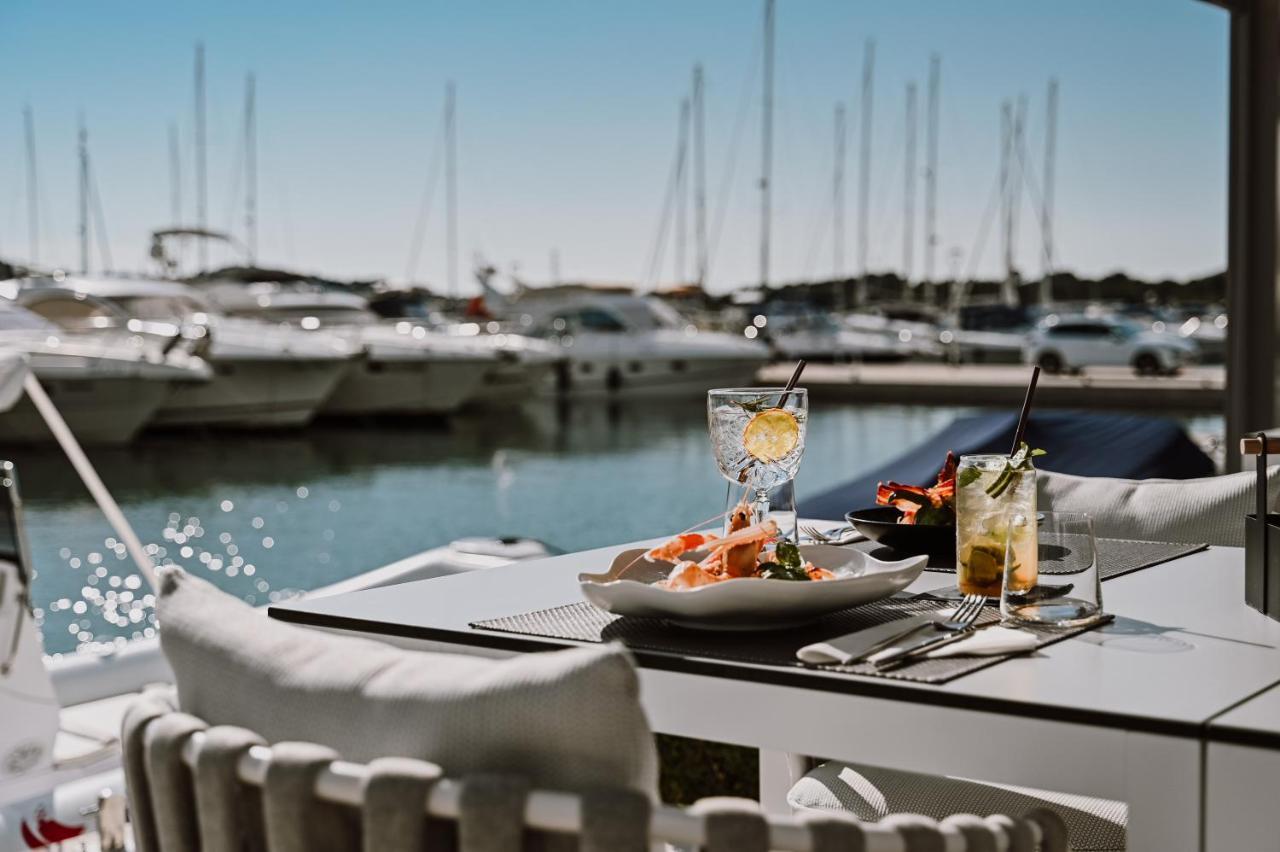 Hotel Stomorin-Marina Hramina Murter Buitenkant foto